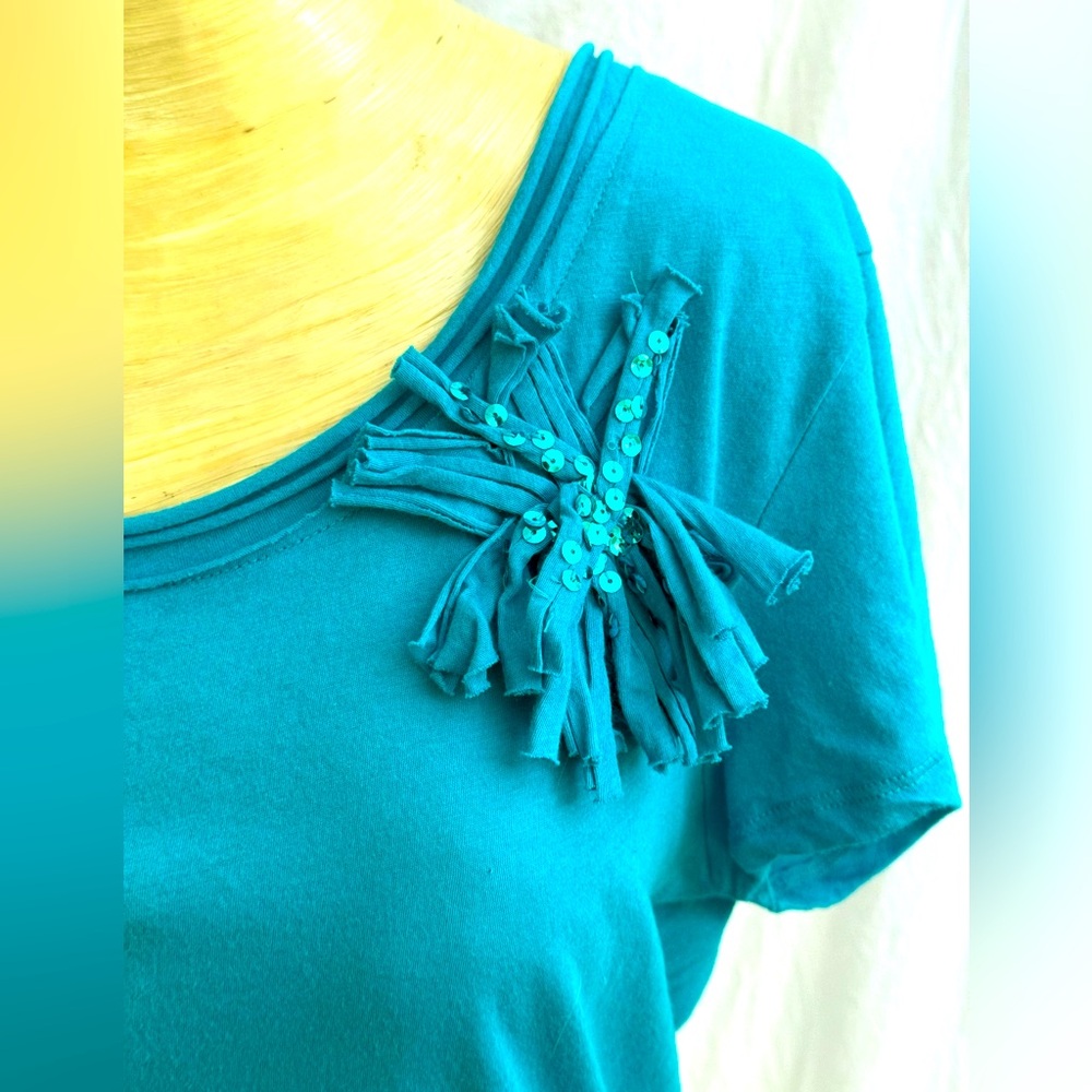 DKNY/Donna Karan fun teal top - Picture 2 of 7